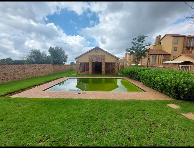 2 BEDROOM APARTMENT FOR SALE IN HALFWAY GARDENS